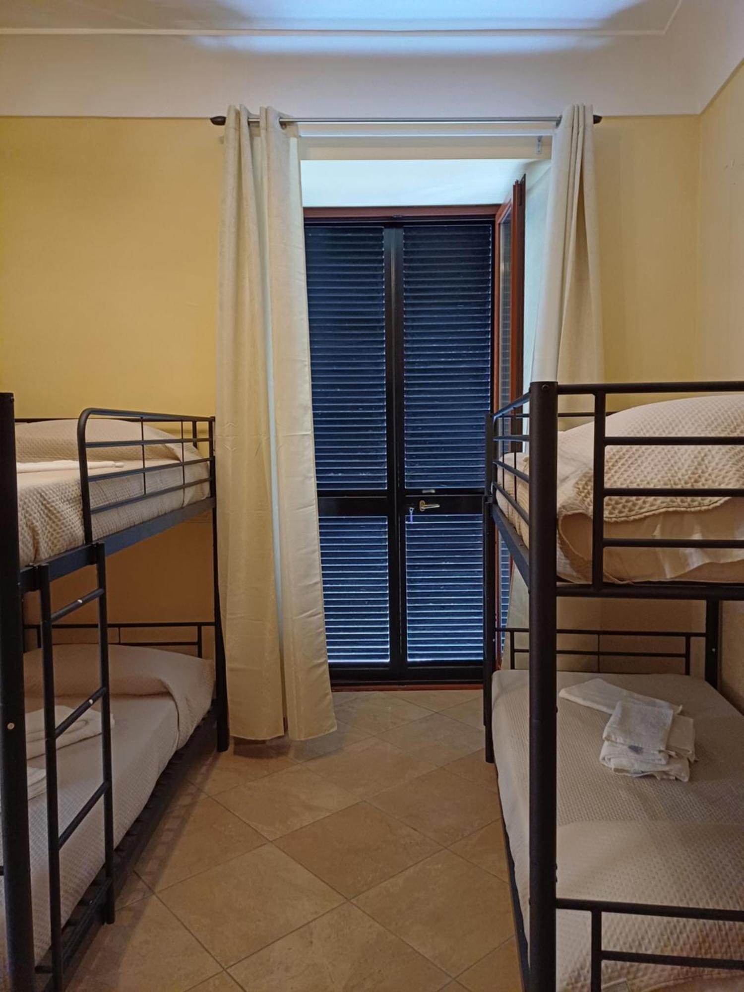 Ostello Napoli Town Ngoại thất bức ảnh
