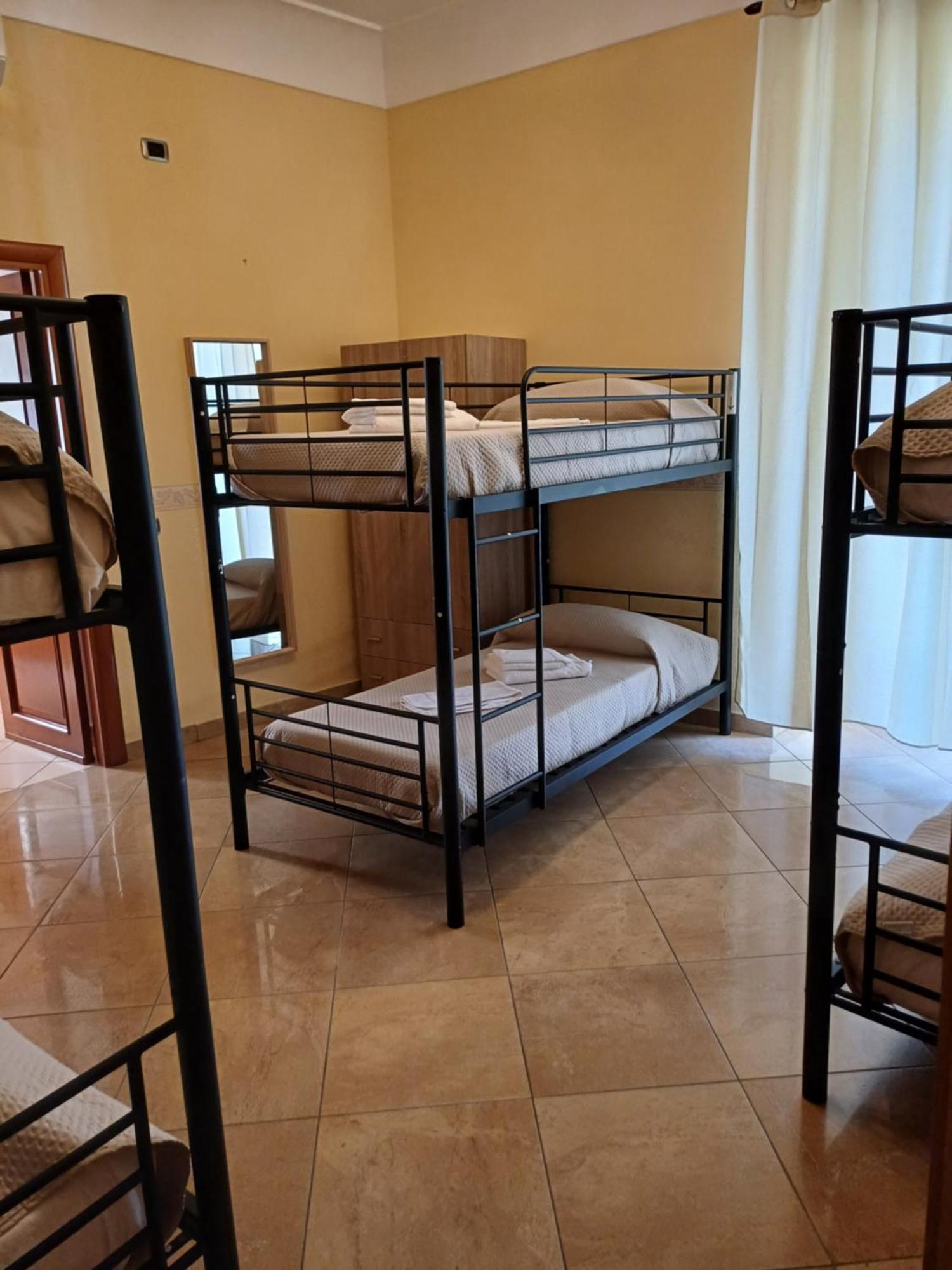 Ostello Napoli Town Ngoại thất bức ảnh